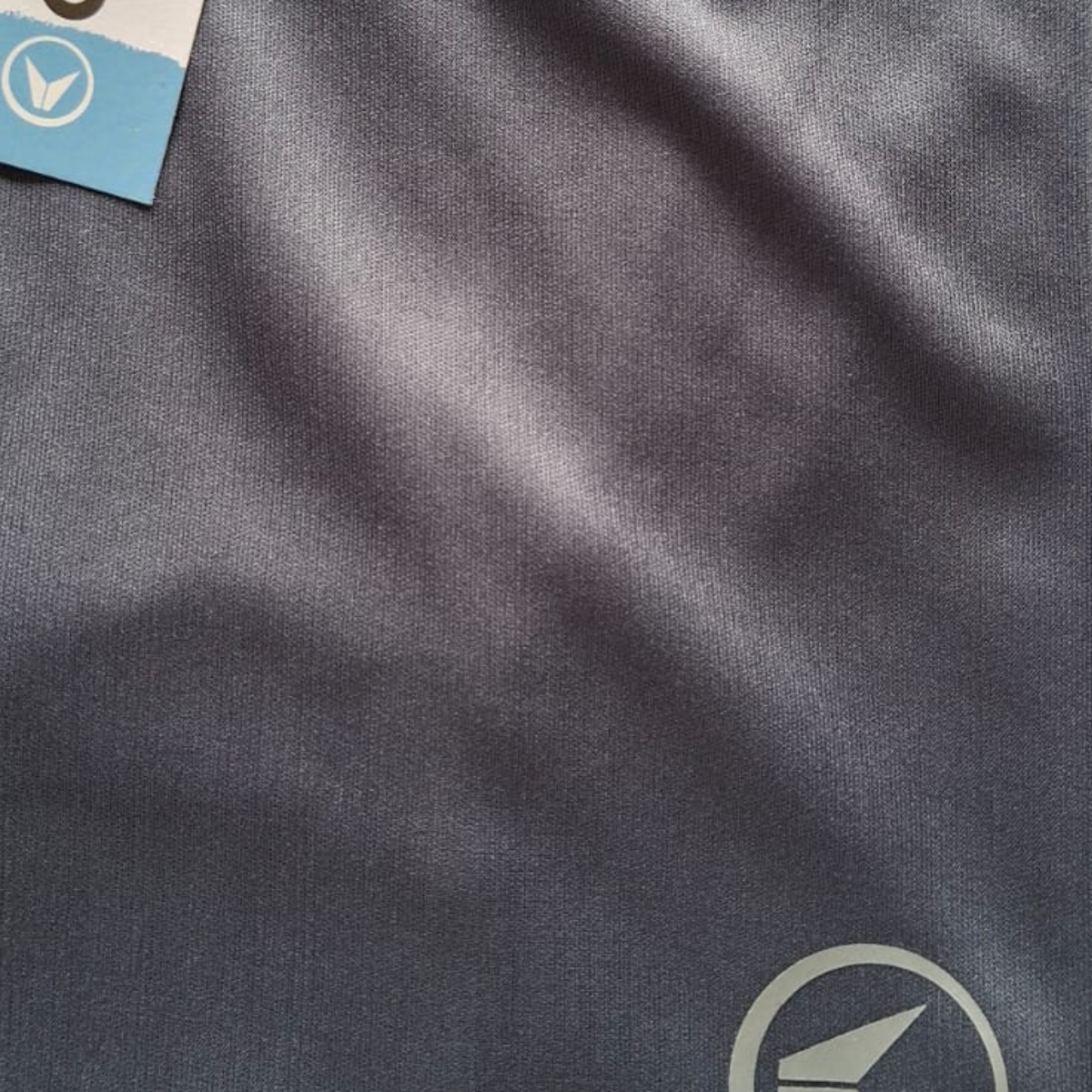 Remera Técnica Hombre Maratón Gris | Running & Gym | Corvus